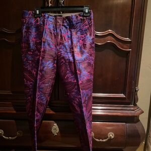 Stunning ankle pant!